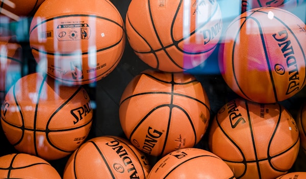 yy易游体育官方网站直播中心展示的英超联赛高清直播画面截图