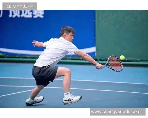 成都网球队在邀请赛中的默契配合与战术执行分析